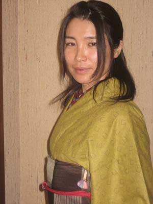 hana asaka  erika.jpg